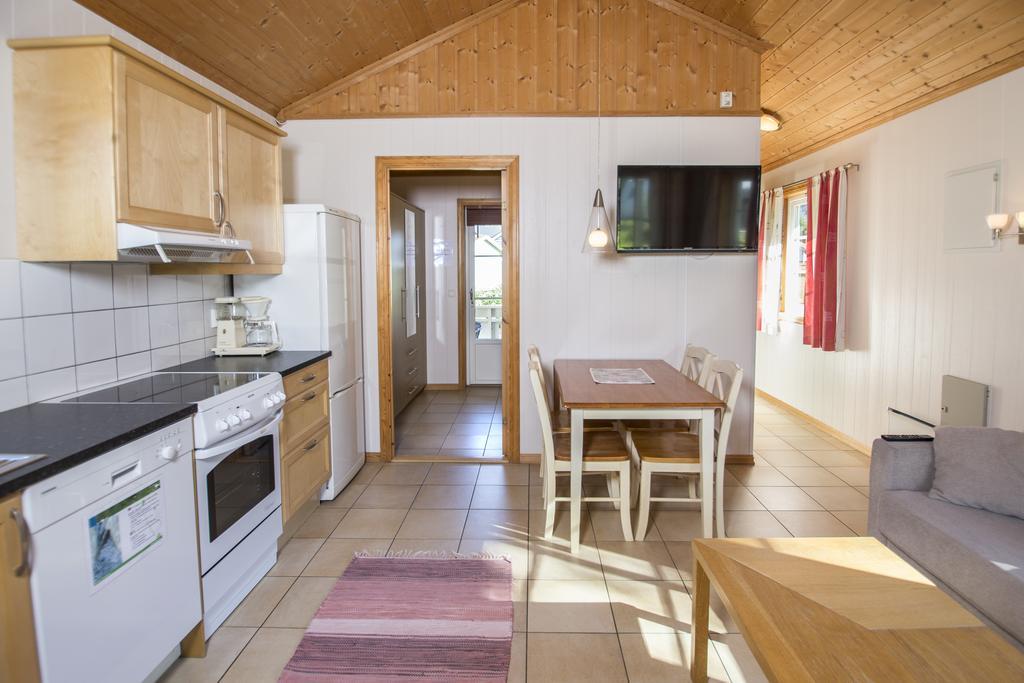 Jolstraholmen Camping Og Hytter Vassenden Camera foto