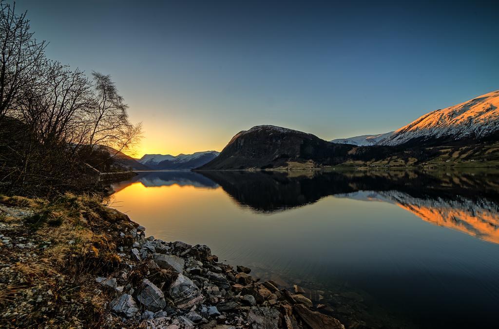 Jolstraholmen Camping Og Hytter Vassenden Esterno foto