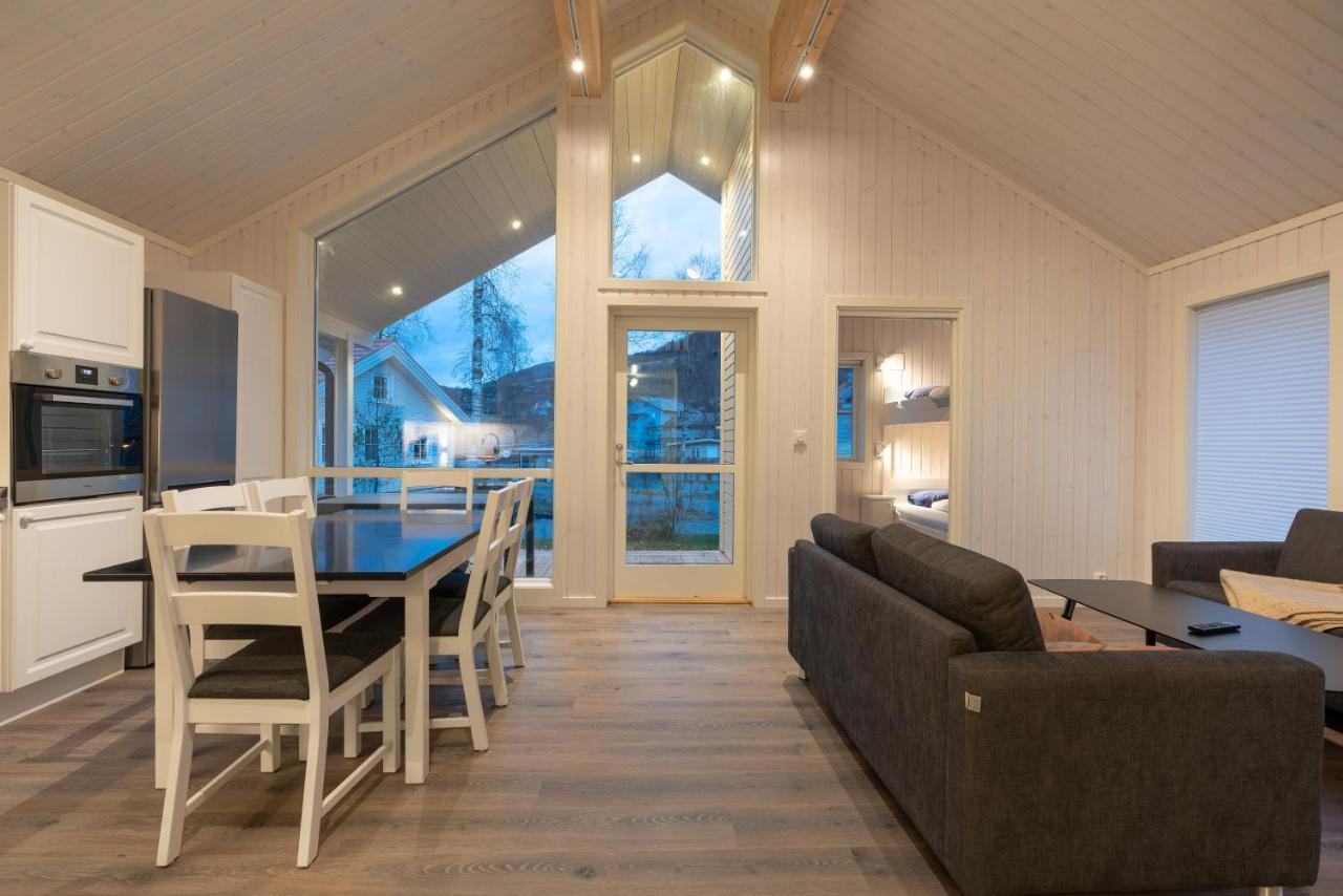 Jolstraholmen Camping Og Hytter Vassenden Esterno foto